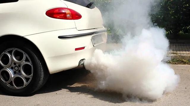 早晨热车尾气很臭 汽车热车尾气特别难闻