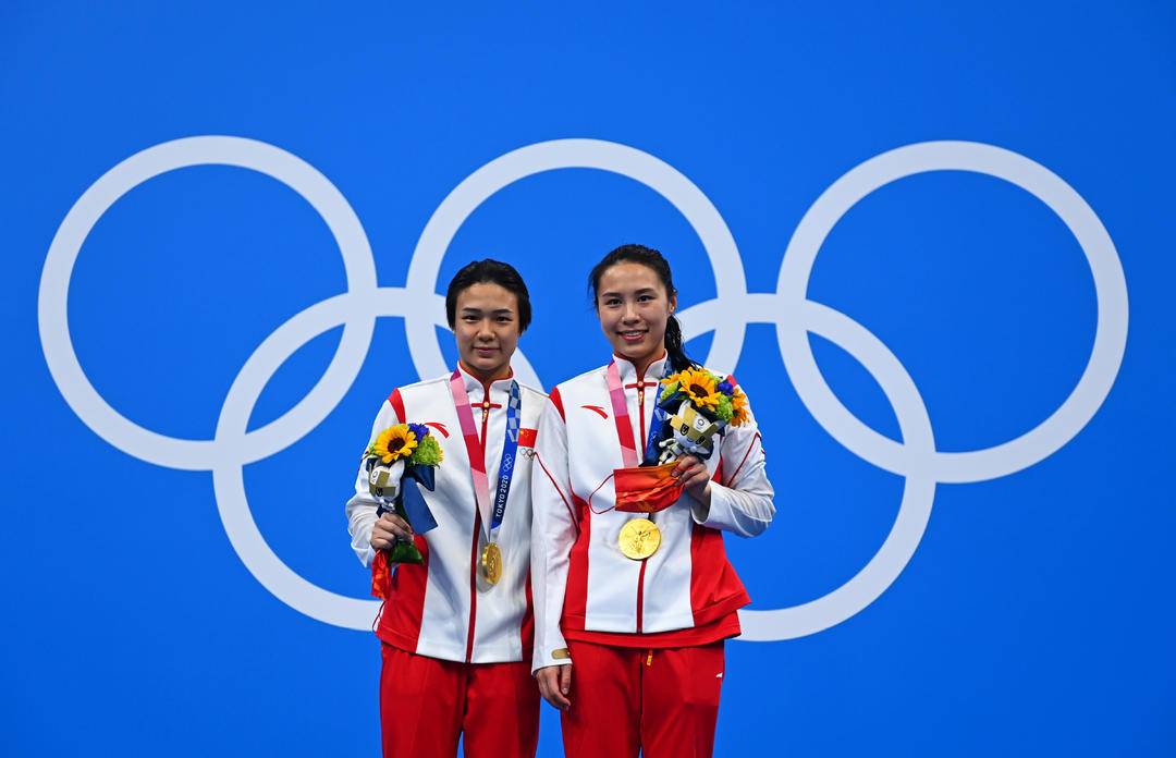 60岁的"王炸组合"圆梦东京!施廷懋王涵女子跳水双人三米板夺金