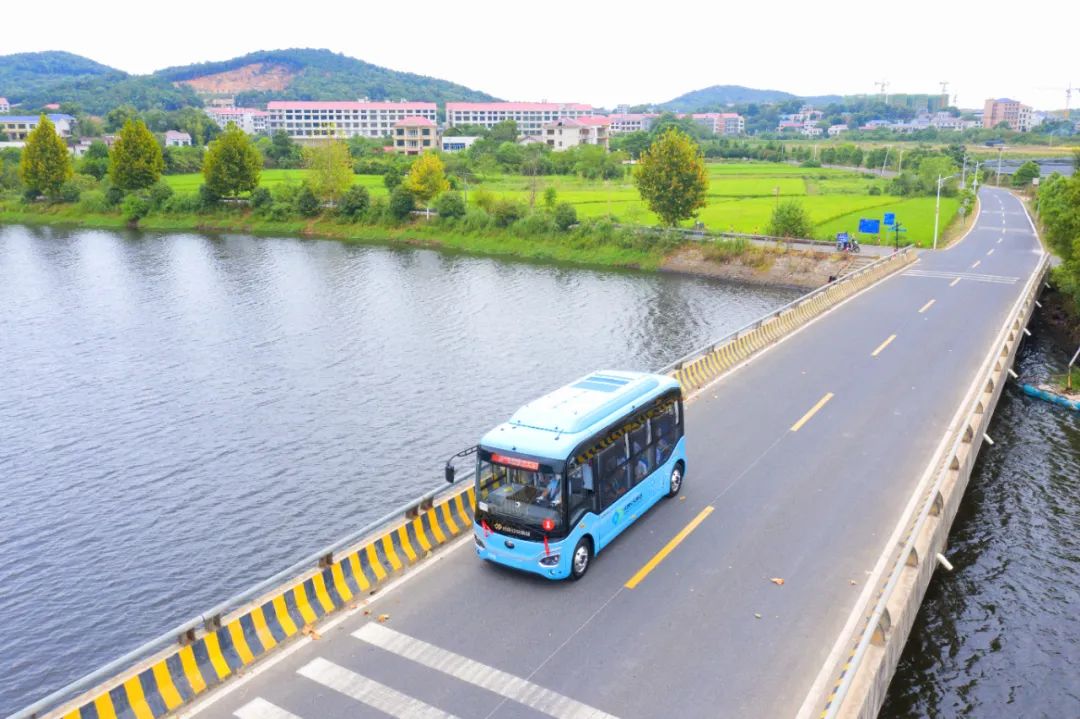 长沙主城区城乡公交 "村村通"首批线路今天开通