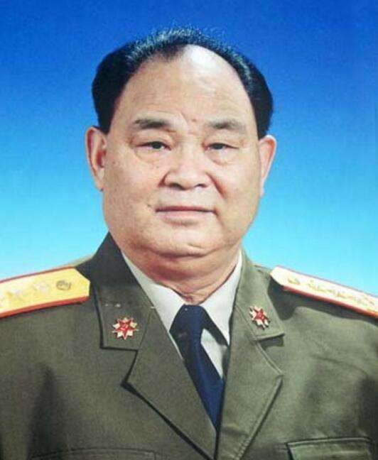 成都军区第十任司令员为何被免职?后又晋升为上将,授最高荣誉