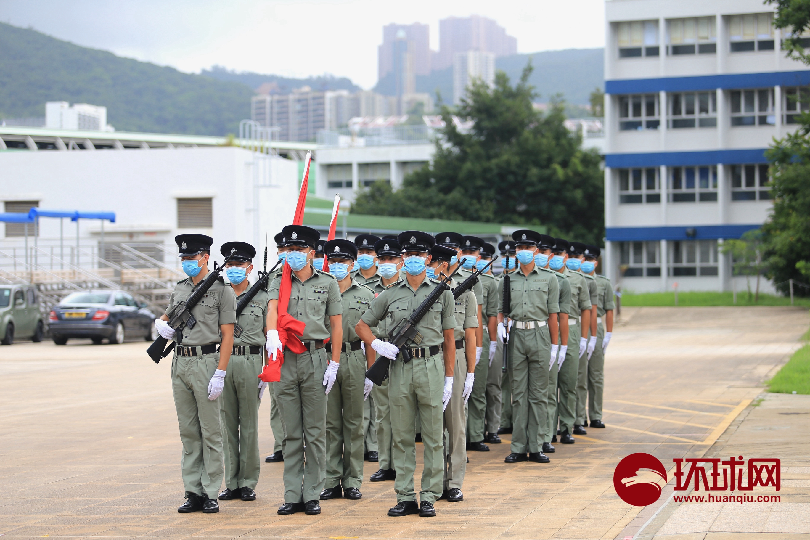走进香港警察学院看中式步操训练:正步气势恢宏,枪法动作精准