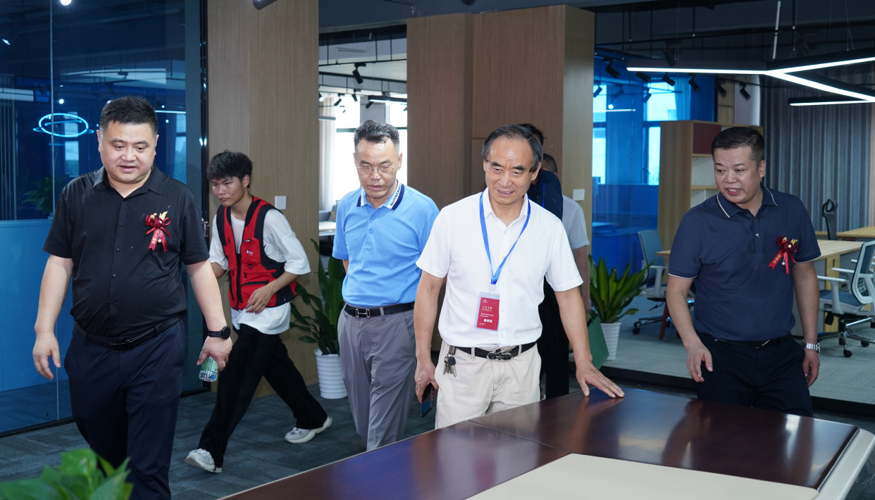 祝贺春阳家具集团开业盛典暨品牌发展峰会取得圆满成功