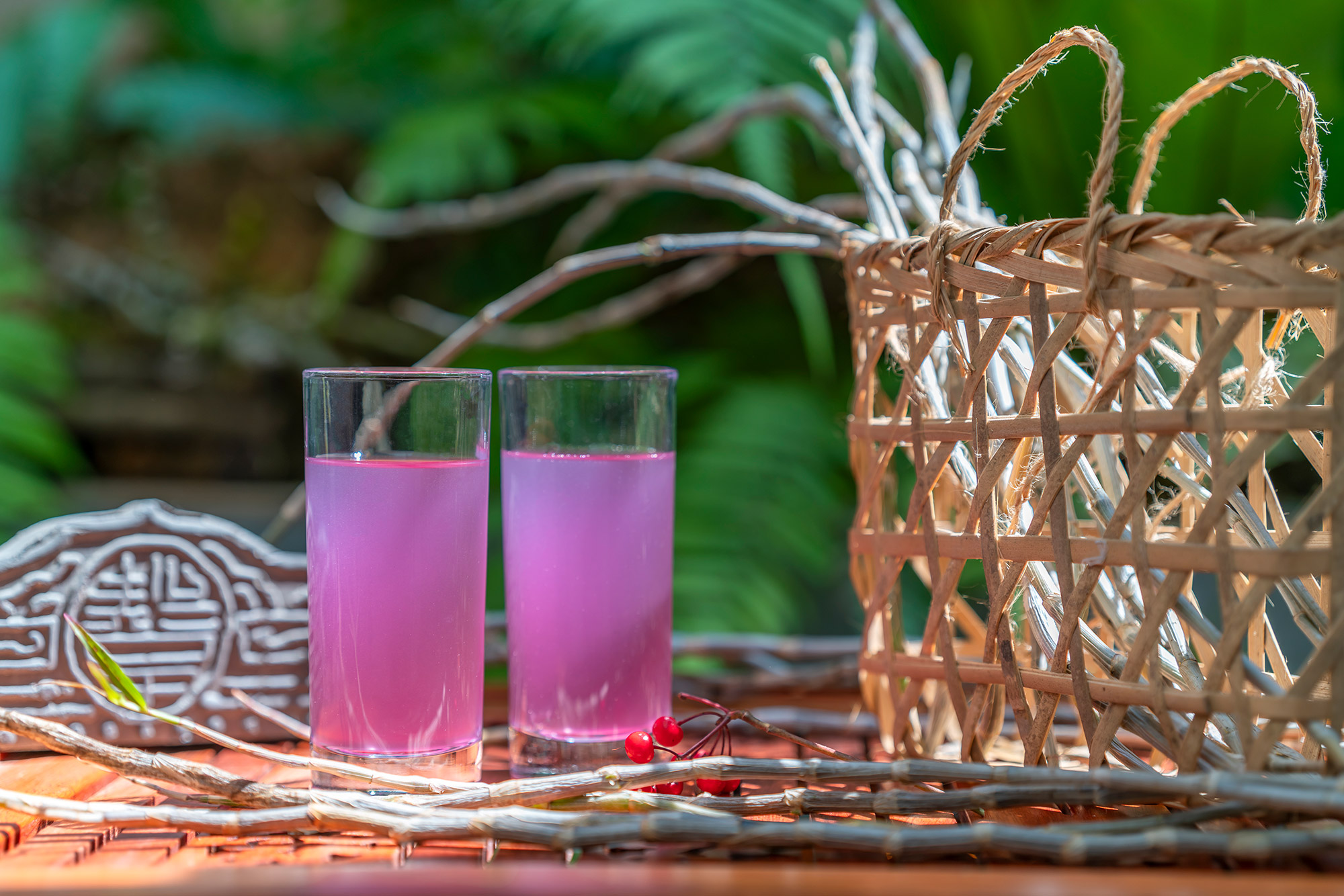 「有一种叫云南的生活」"龙陵紫皮石斛汁"堪比翡翠里的"春色"