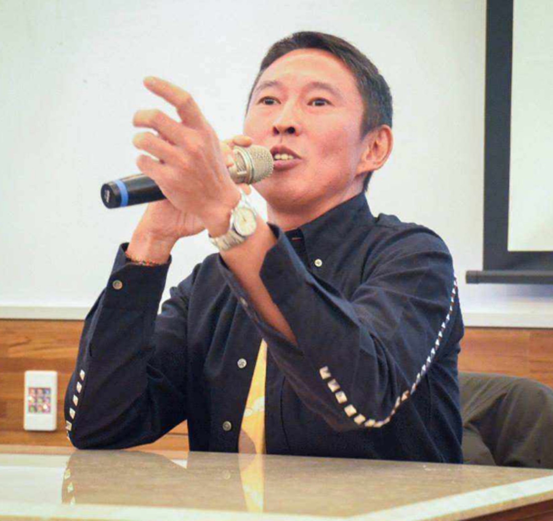 《艋舺》里灰狼什么来头,《艋舺》灰狼是谁演的