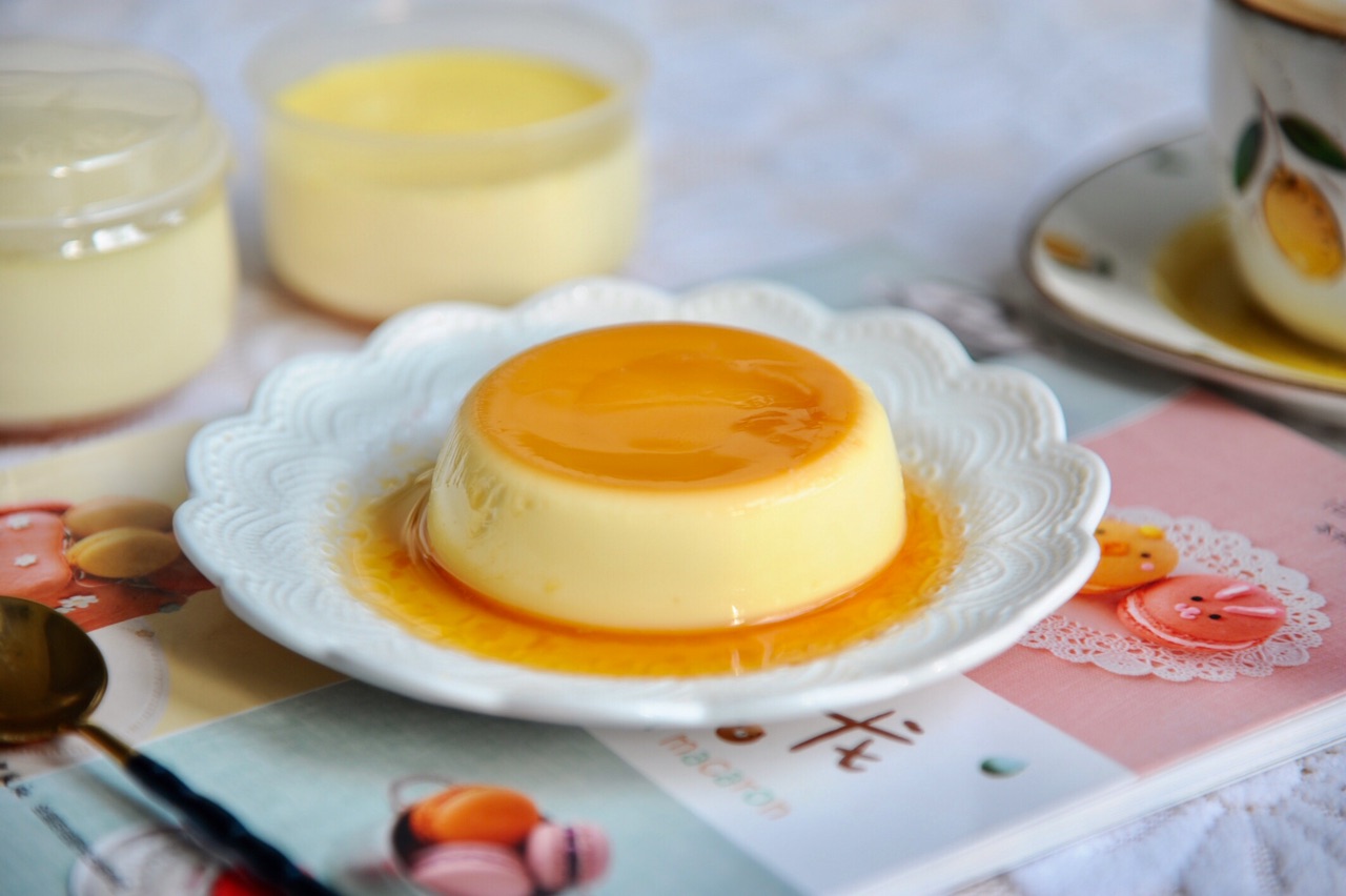 六一给女儿做这个焦糖布丁,10分钟搞定,口感爽口嫩滑,超爱吃