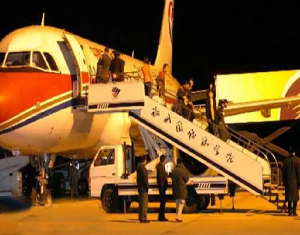 战后中国首任驻伊拉克大使杨洪林手记 | 接受采访 讲述营救中国公民