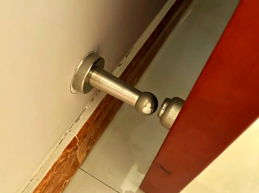 门吸安装指南:如何避免常见问题?