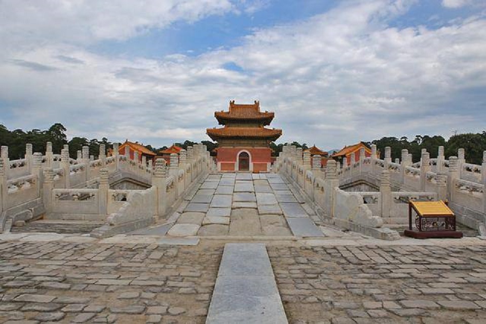 雍正死前只选了两个女人陪葬,一位是年羹尧的妹妹,耐人寻味