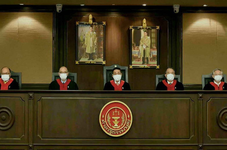 泰国宪法法院裁定,巴育恢复总理职务