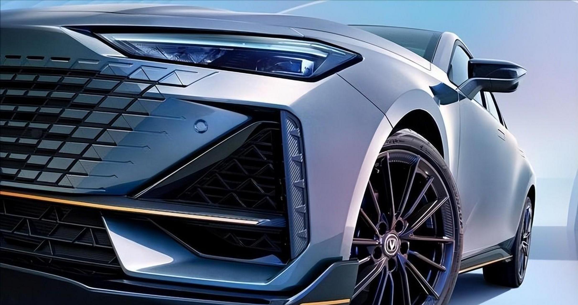 日前,长安汽车2023款uni-v焕新上市,新车共推出6款配置车型,动力分为