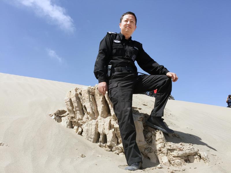 深圳援疆干部周兆翔"六载天山水,一生援疆情"的故事