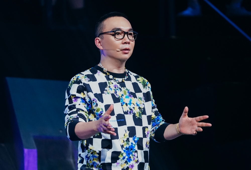 "舞林总教头"方俊留守,陈伟霆加入!《蒙面舞王》第二季官宣今晚回归