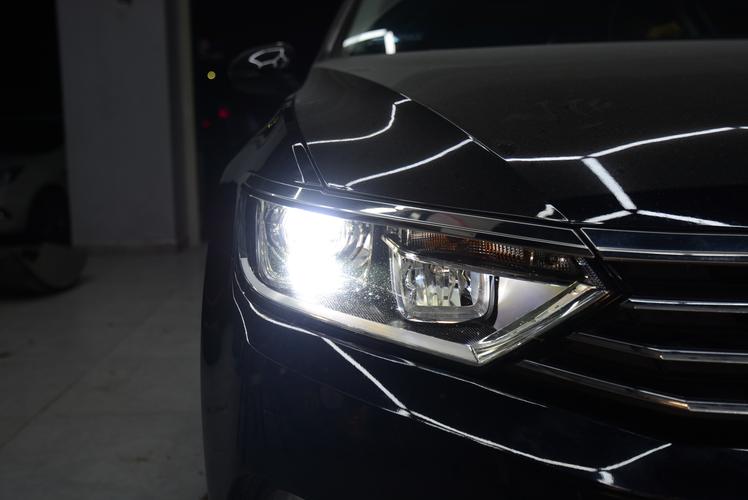 迈腾大灯透镜是什么牌子的