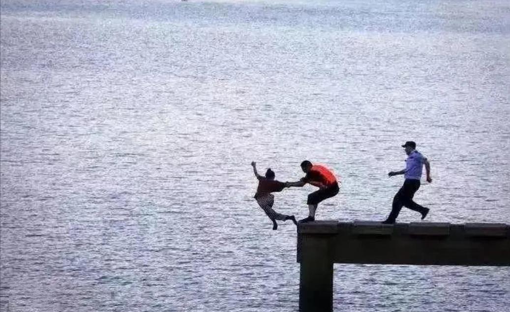 徐帅军:没有从天而降的英雄,只有挺身而出的凡人