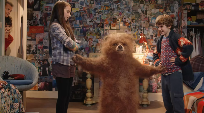 动漫影视论丨爱无处不在,《帕丁顿熊》点燃家庭里消失已久的欢乐