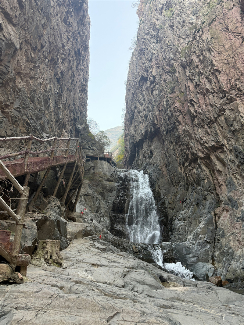 锦上添花文旅集团与永济神潭大峡谷签约6倍增长年收入对赌