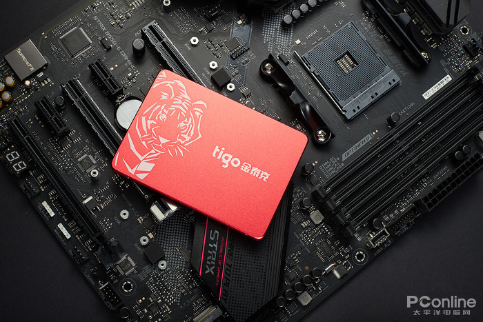 金泰克c320256gbssd评测骚气靓丽的纯国产ssd