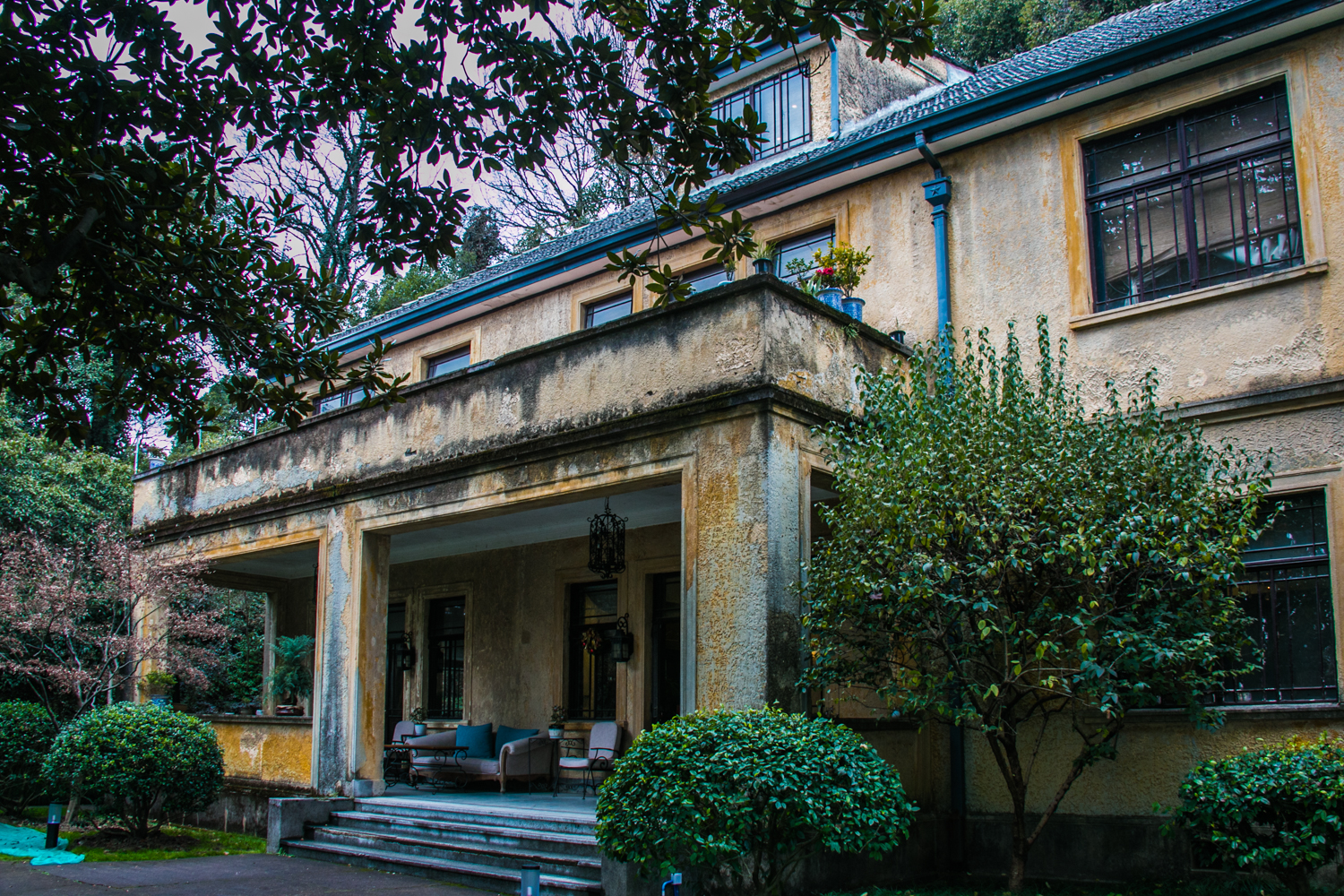 西湖北岸,静逸别墅主人张静江曾经在民国时期叱咤风云抓经济