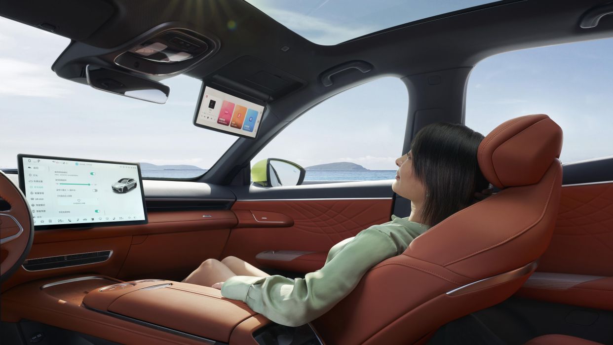 直击新能源汽车使用场景痛点 深蓝s7起售价14.99万元