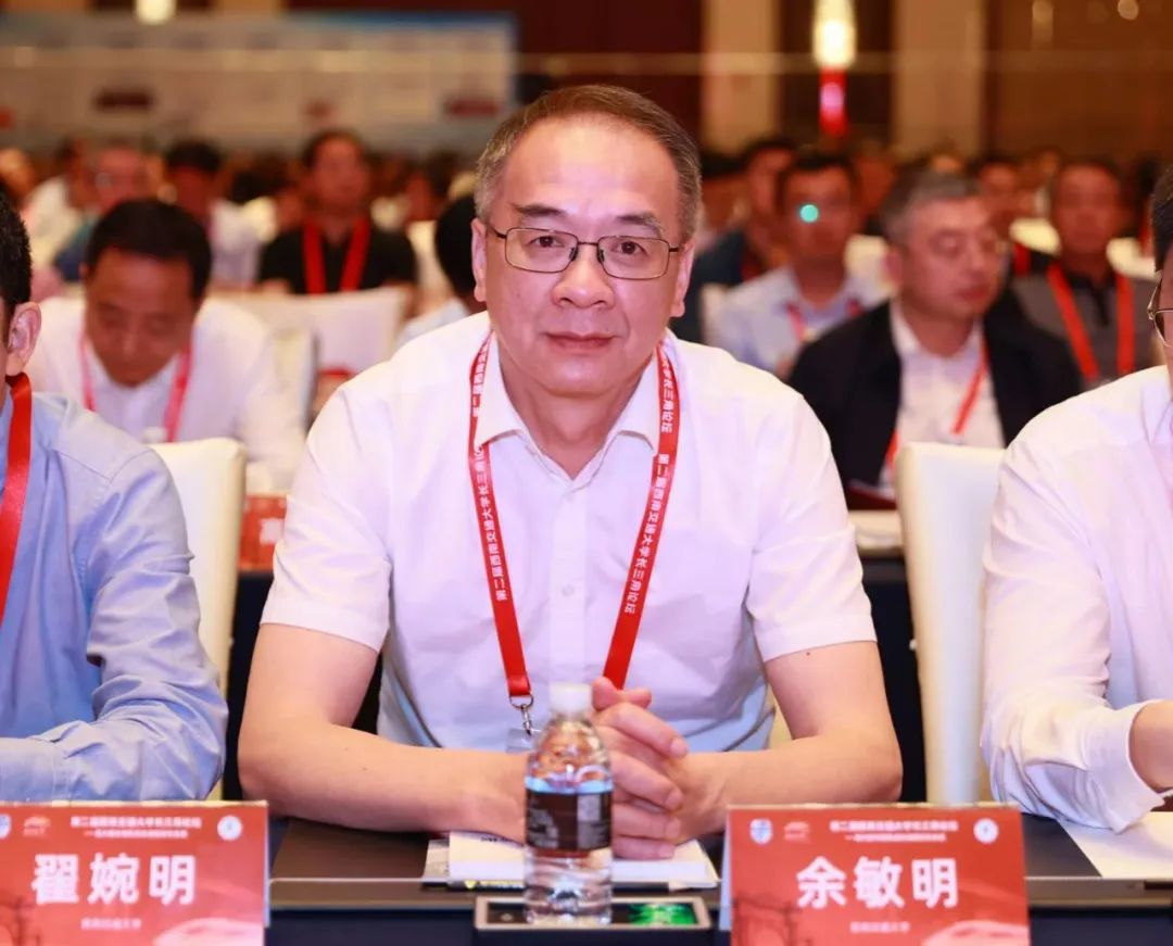 校长闫学东,中国科学院院士,西南交通大学首席教授翟婉明,中国城市