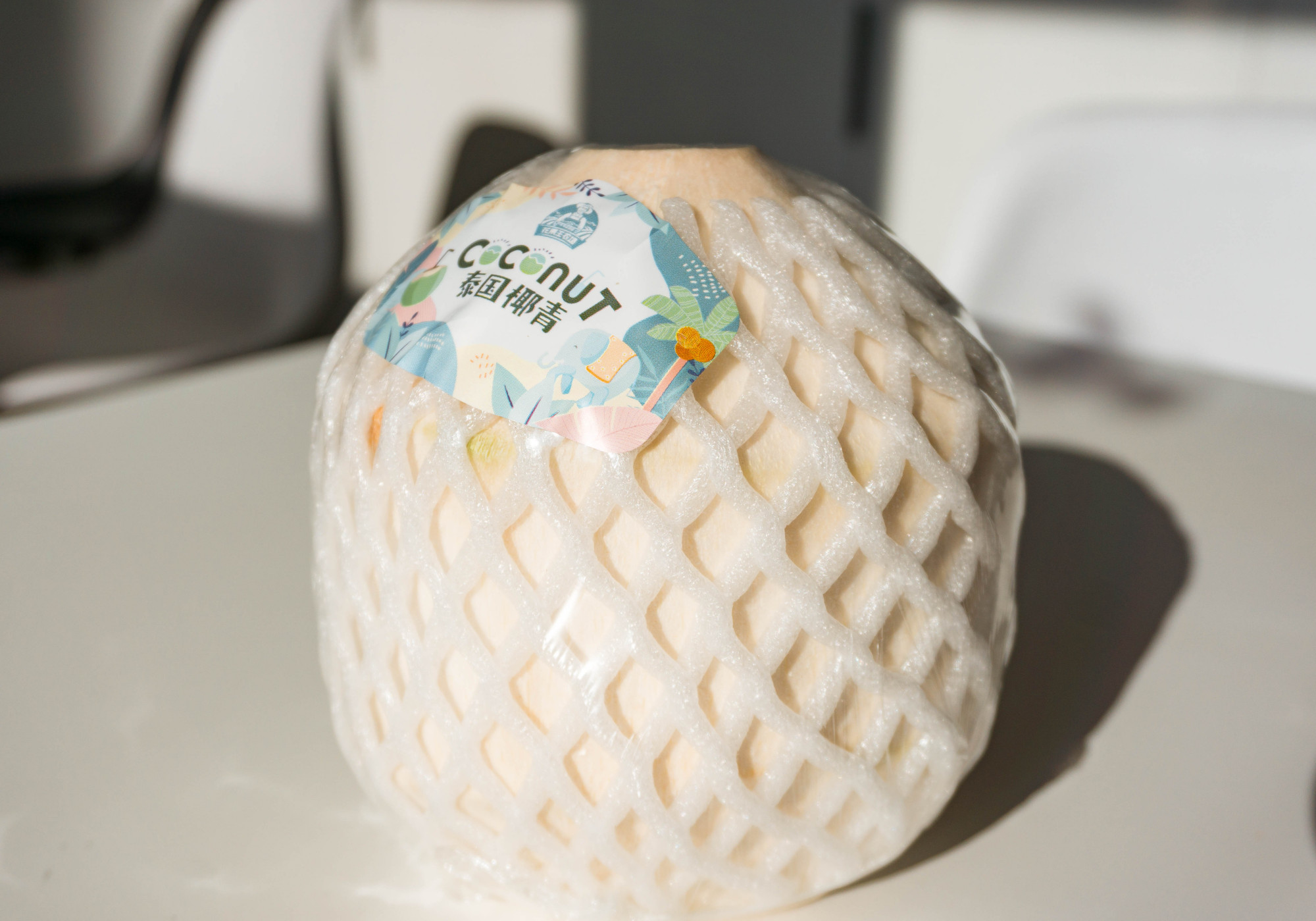 来自泰国的椰青,清甜多汁,一口赶走燥热!