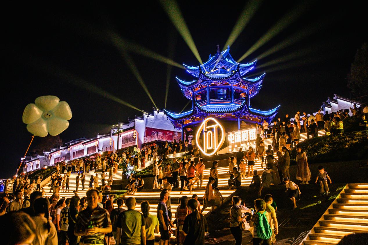 屯溪河街:越夜越美丽!"夜经济"焕发文旅新活力