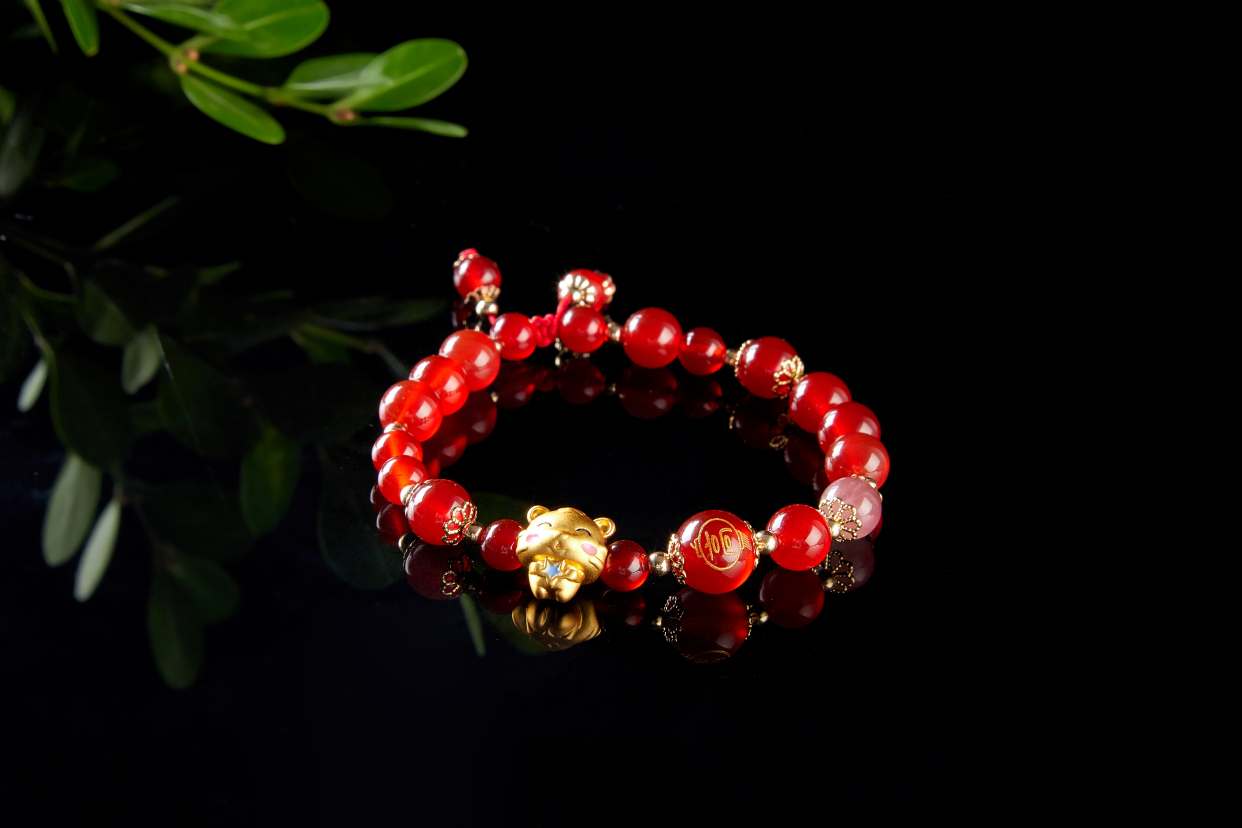 全家福姓氏馆 小小手链传承博大的中华文化