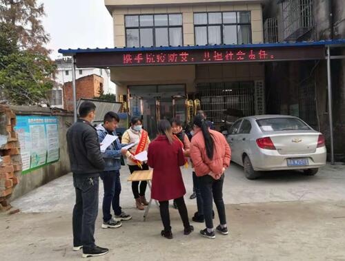 老洲镇开展携手抗艾重在预防宣传活动