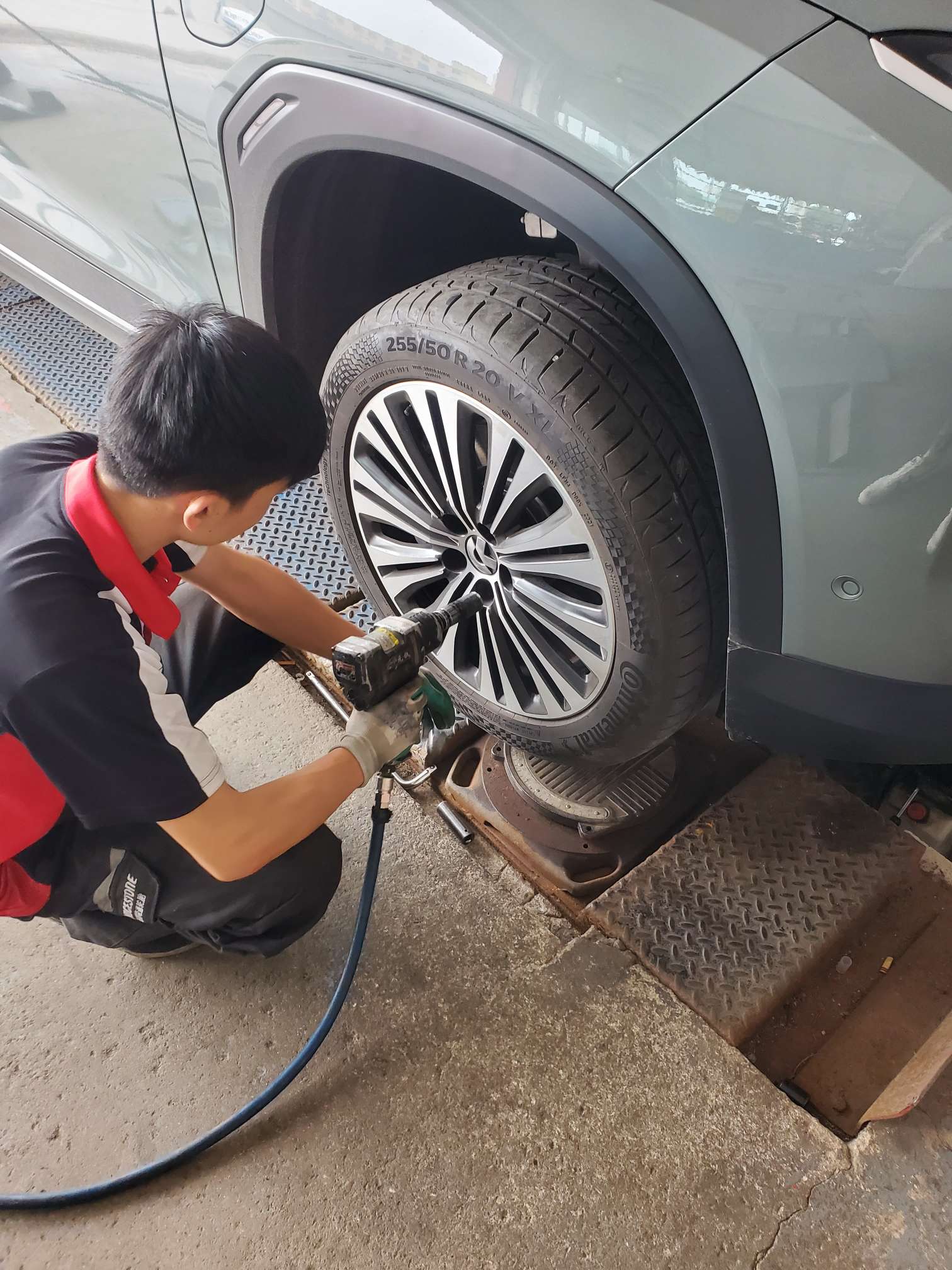 汽车轮胎补胎50贵吗