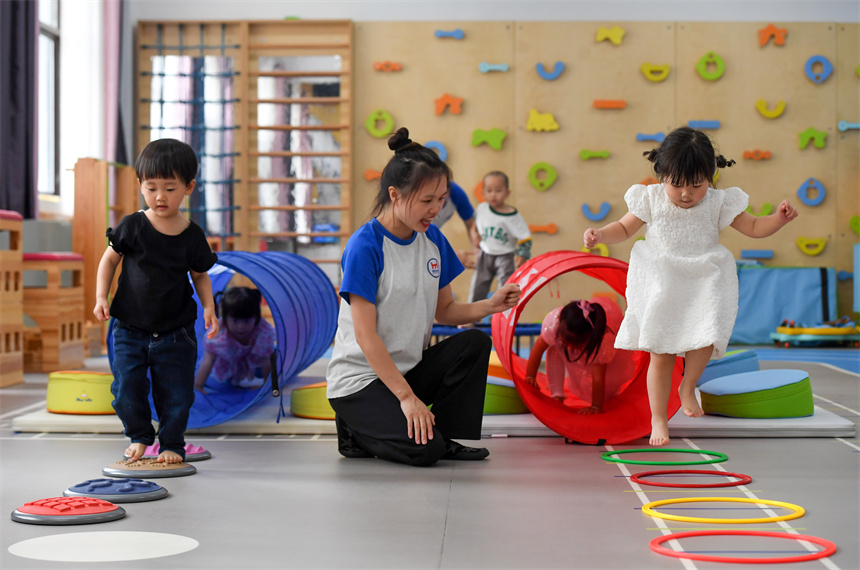 共育未来:托育服务如何助力家长与孩子共同成长