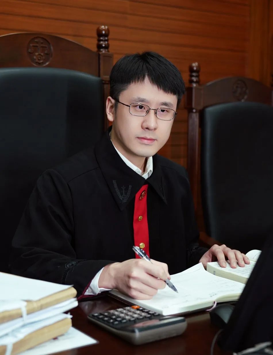 谢威:十年一梦,追梦前行|闵法十佳青年