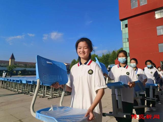 桓台县马桥实验学校:爱心桌椅温暖校园