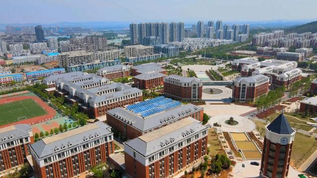 名校在线 枣庄三中国际部启动2024年招生为学生提供多元升学路径