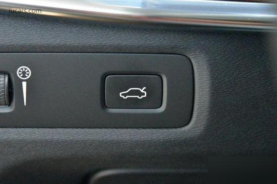 大众捷达后备箱怎么打开捷达后备箱开关位置和大小