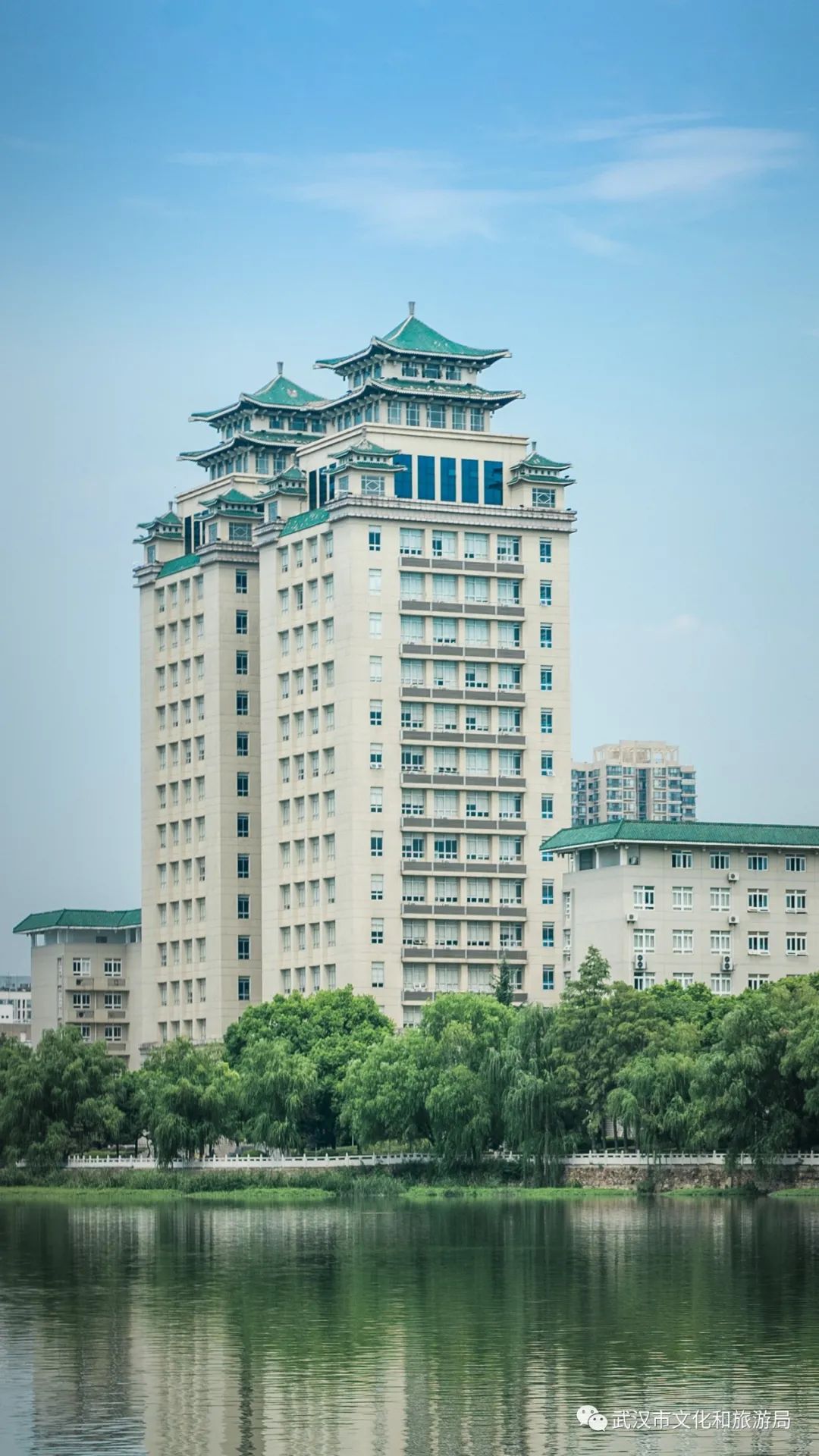 (黄立),大唐电信(童国华)等高科技企业的高管,北汽,国家电网,宝武钢铁