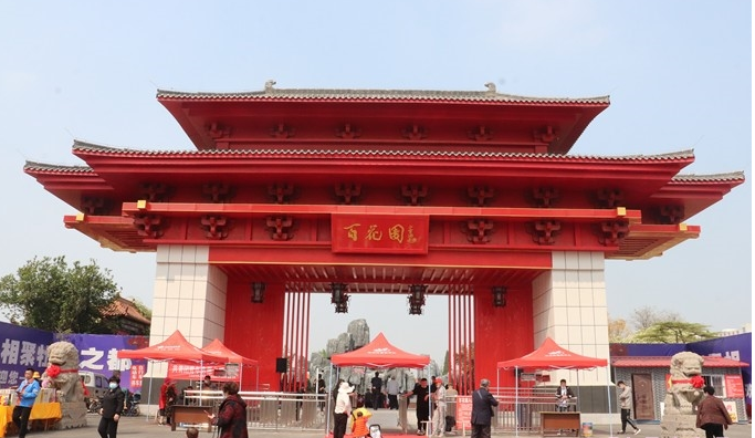 在火车站换乘:50路在汽车总站换乘:3路/k3路,609路在城际公交总部换乘