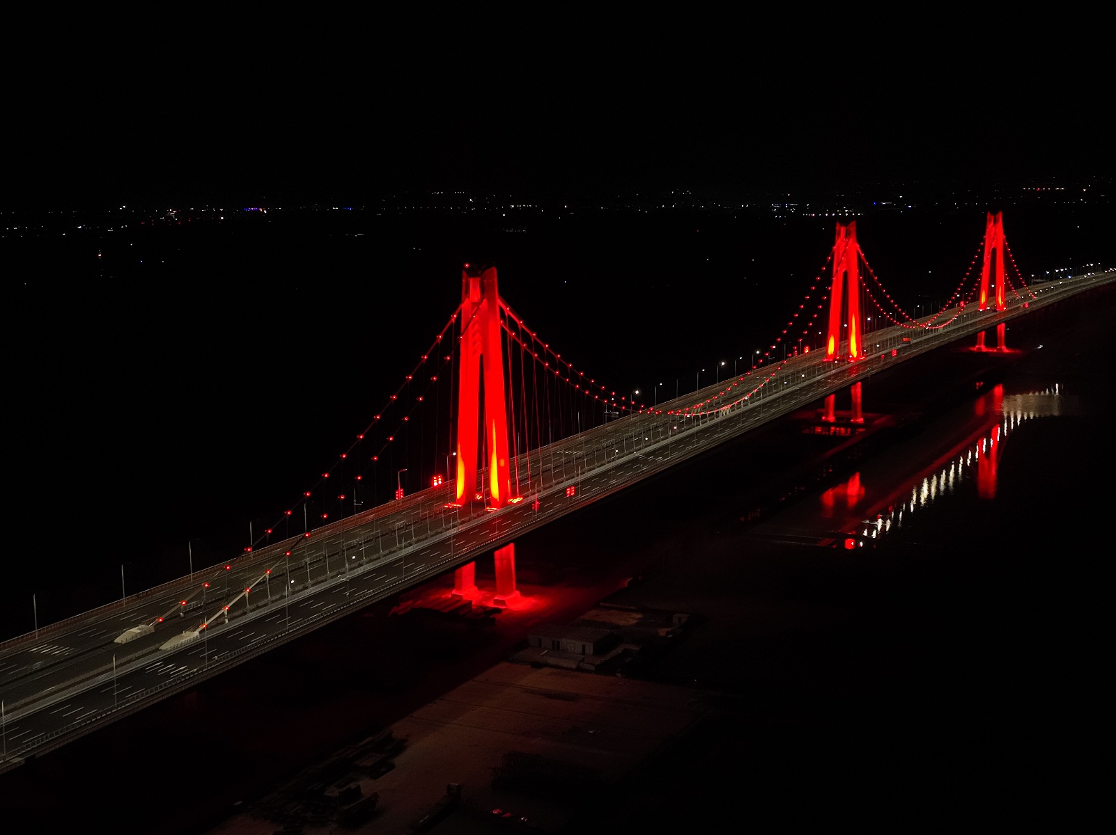 济南黄河凤凰大桥夜景图片