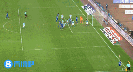 谢鹏飞戴维森进球时刻_中超-宋文杰传射吉列尔梅双响 广州城4-1河北_中超武汉三镇对阵广州城比赛结果