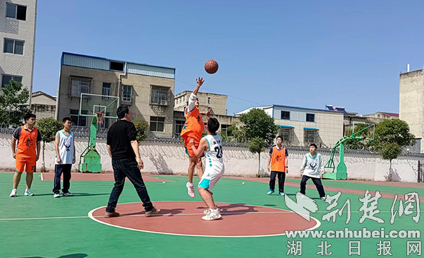 房县七河中学成功举办2024年春季球类运动会