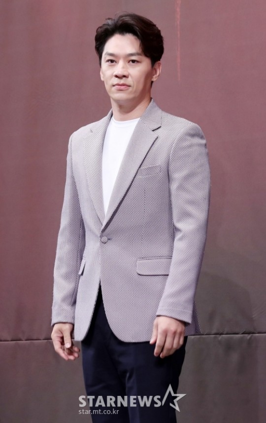 「星闻」郑尚勋将特别出演《虽然是精神病但没关系》!