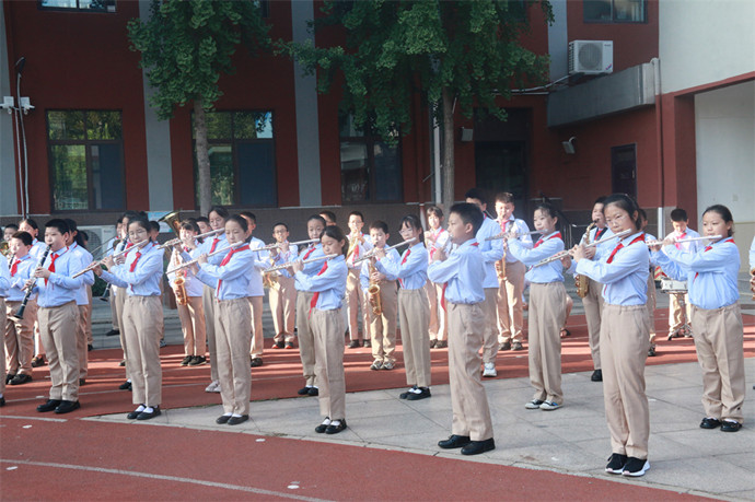 济南洪家楼小学图片