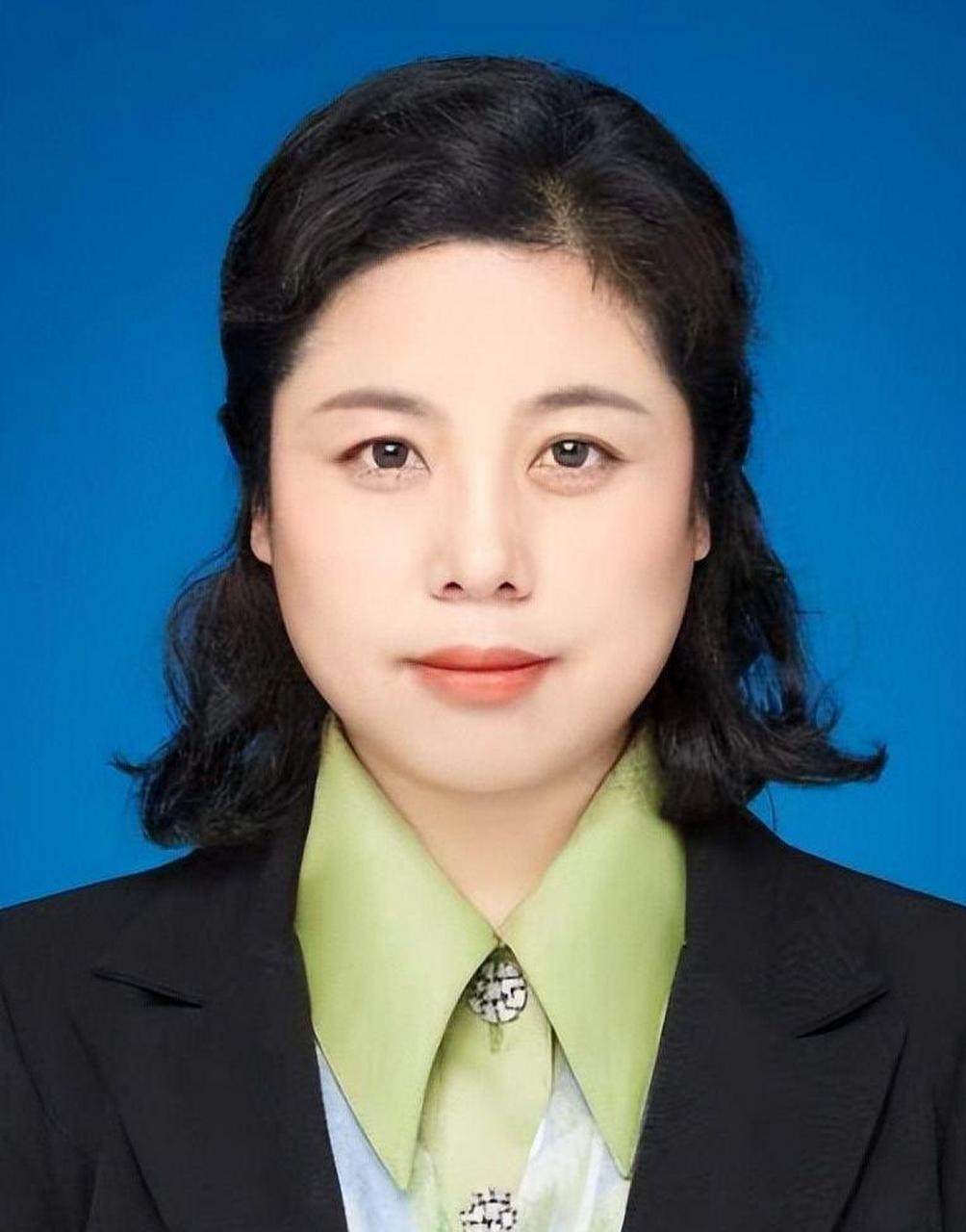 张金梅,日照市副市长. 赵海燕,日照市东港区副区长(挂职).