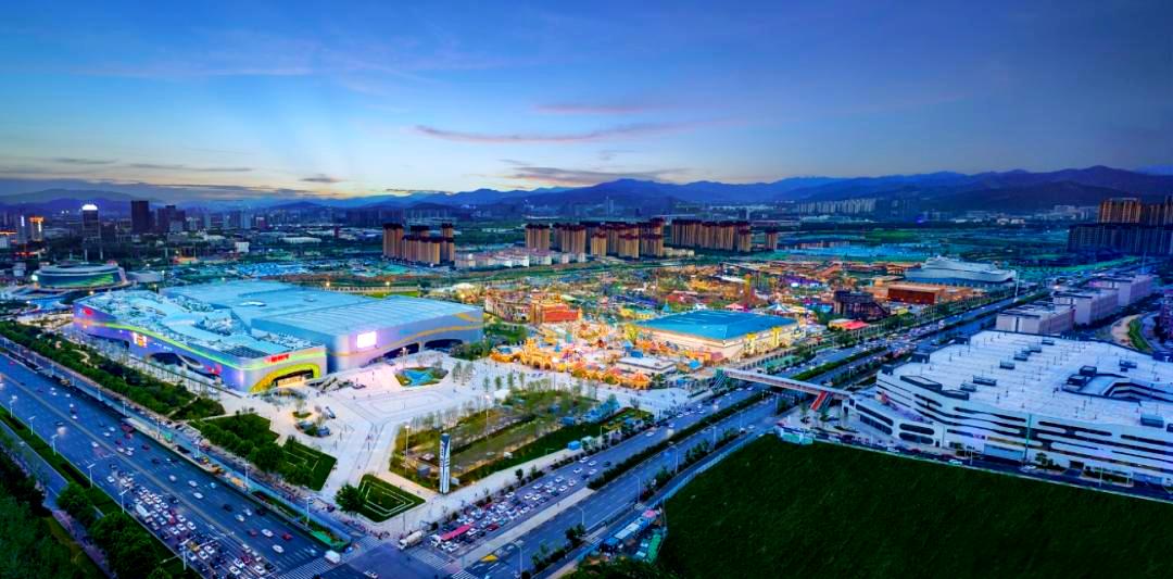 与万达相比,融创文旅在内容方面更加务实