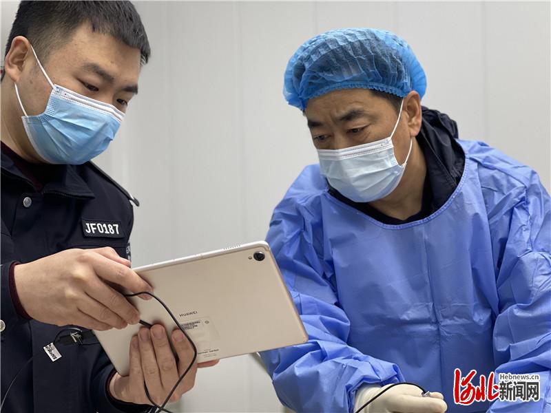 人物|法医老李:现场勘验寻找"会说话"的证据