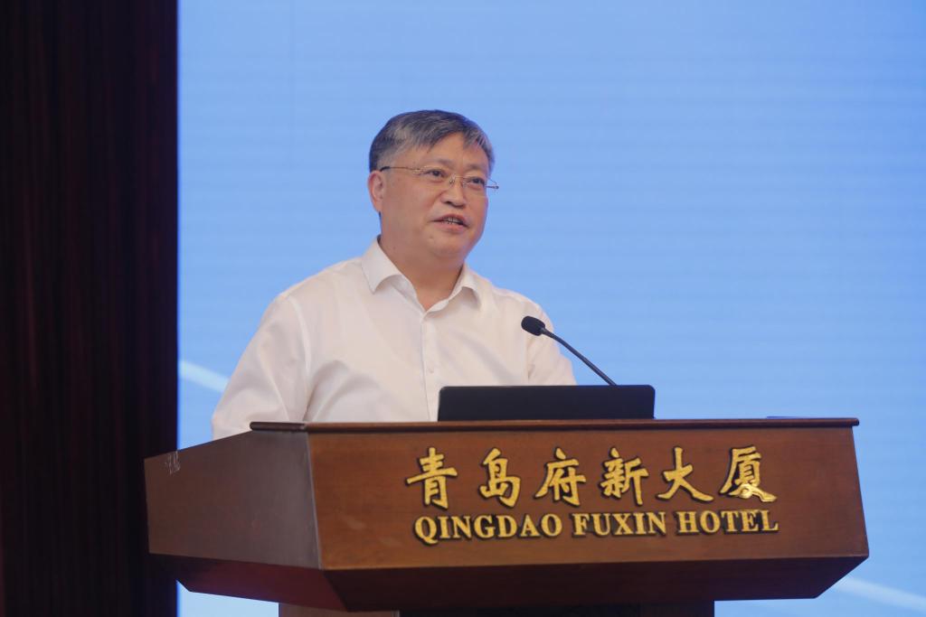 青岛市委常委,副市长耿涛对"资本大潮中的专精特新"融媒服务平台提出