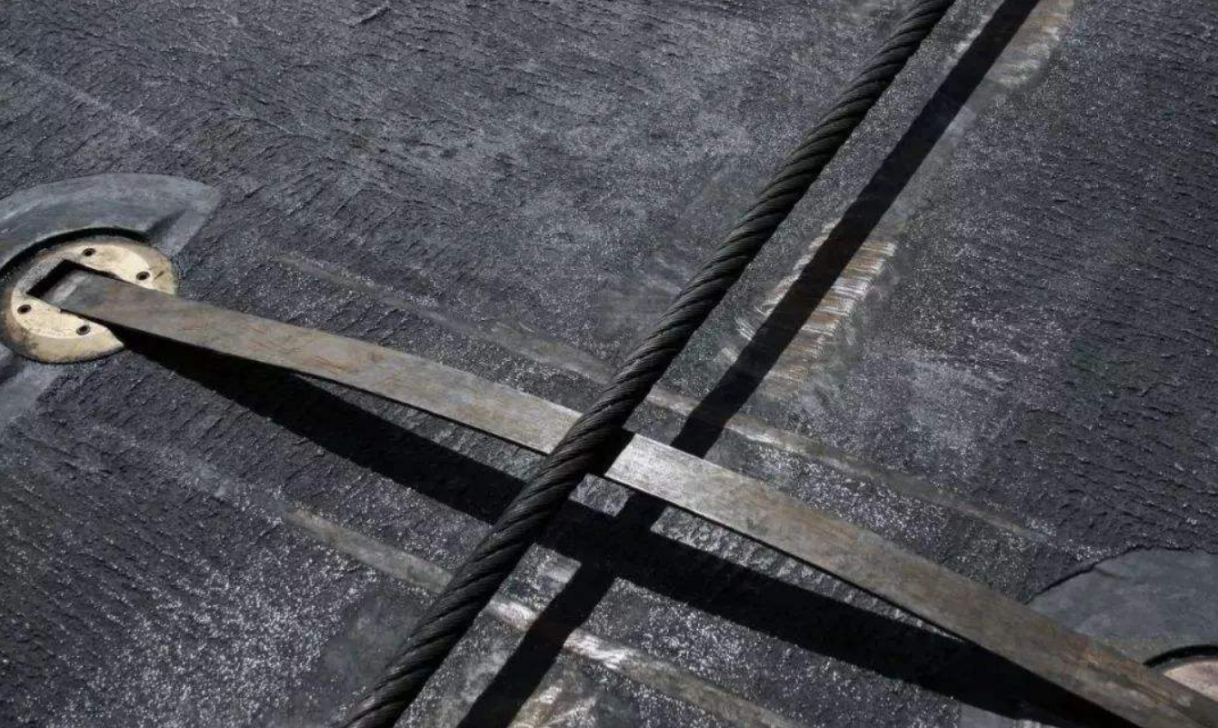 150万美元一条的航母阻拦索,有多强?让20吨战机3秒内停下