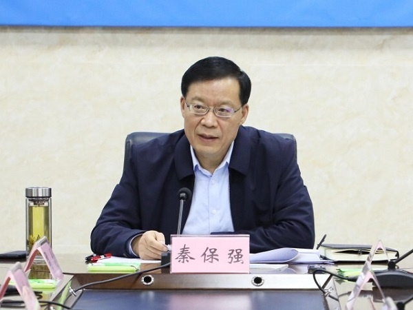 市长秦保强在全市安全生产和消防工作紧急电视电话会议上强调 警钟长