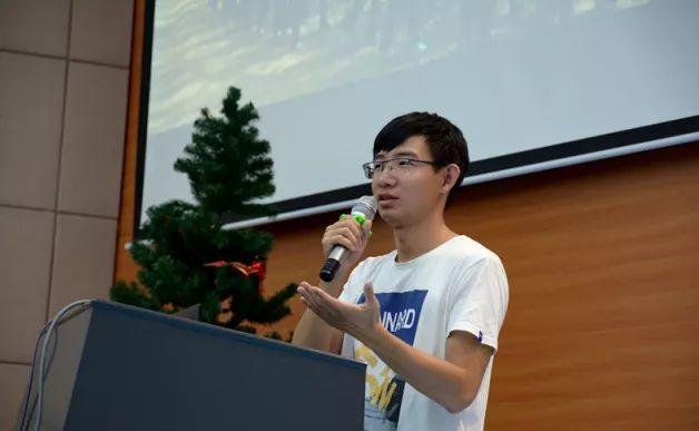 北大才子刘嘉森曾在演讲时说:北大清华都很狡猾,你们可千万别上当!