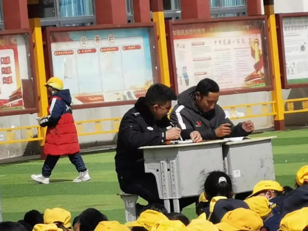 嘉黎县公安局措多乡派出所扎实开展防范电信诈骗宣传