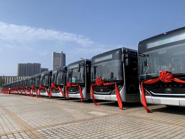 新乡在运公交车全部实现新能源化